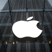 „Apple” paskelbė ketvirčio finansinius rezultatus: rekordiniai „iPhone” ir „iPad” pardavimai