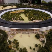 „Apple“ intensyviai ruošiasi naujos būstinės statyboms