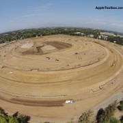 Naujoji „Apple“ būstinė įgauna formą