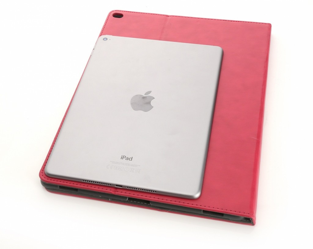 Tariamai „iPad Pro“ dėklas, palygintas su „iPad Air 2“