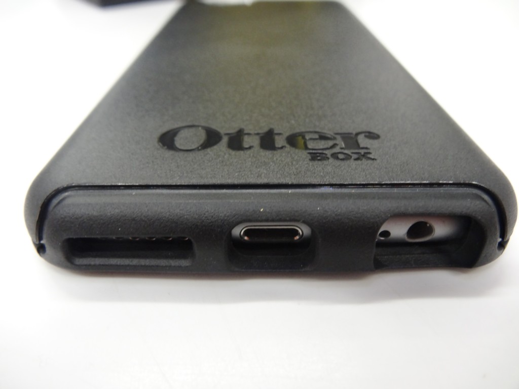 „OtterBox Symmetry“ dėklas, skirtas „iPhone 6“