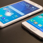 „Samsung“ ir vėl kopijuos „Apple“, šįkart – lizingo paslaugą