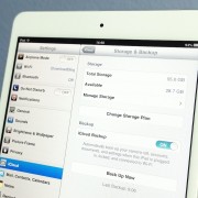 Kaip ištrinti atsargines „iPhone“ ar „iPad“ duomenų kopijas iš „iCloud“?