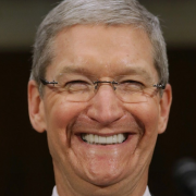 Tarp geriausių pasaulio lyderių – ir „Apple“ vadovas Timas Cookas