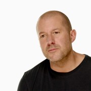 „Apple“ dizaineris Jony Ive’as perima vartotojo sąsajos kūrimo grupę, jos vadovas palieka „Apple“