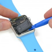 „iFixit“ išardė išmanųjį laikrodį „Apple Watch“