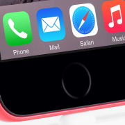 Ups! „Apple“ netyčia pademonstravo, kaip atrodys „iPhone 6C“?