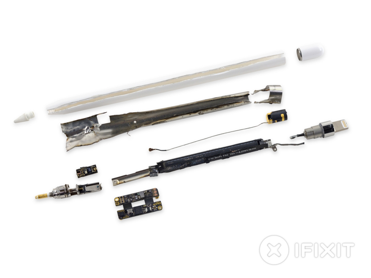 „iFixit“ išardė svarbiausią „iPad Pro“ aksesuarą – „Apple Pencil“