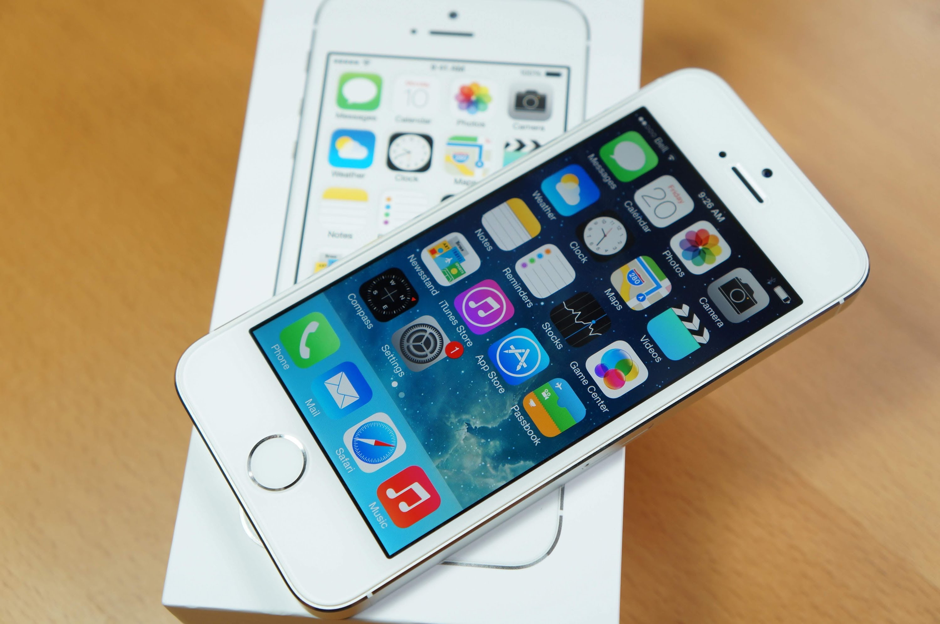 „Apple“ gali tęsti „iPhone 5S“ prekybą, atnaujinusi vidinius komponentus