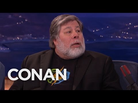 Steve’as Wozniakas palaiko „Apple“ kovoje su FTB
